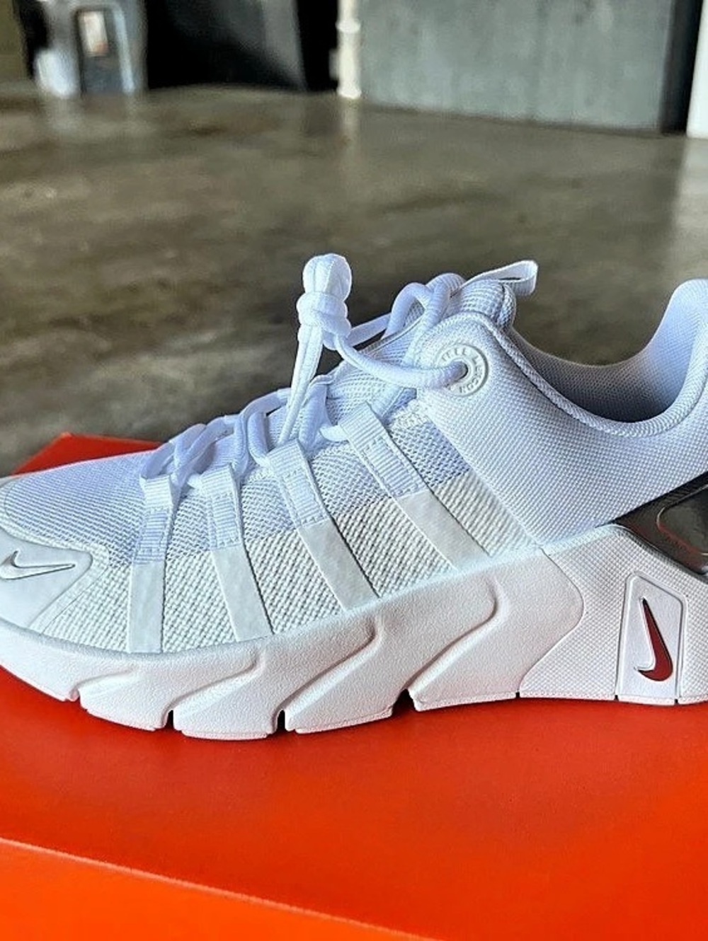 Nike Free Metcon 7 Women's White Gray US 8.5 Like New